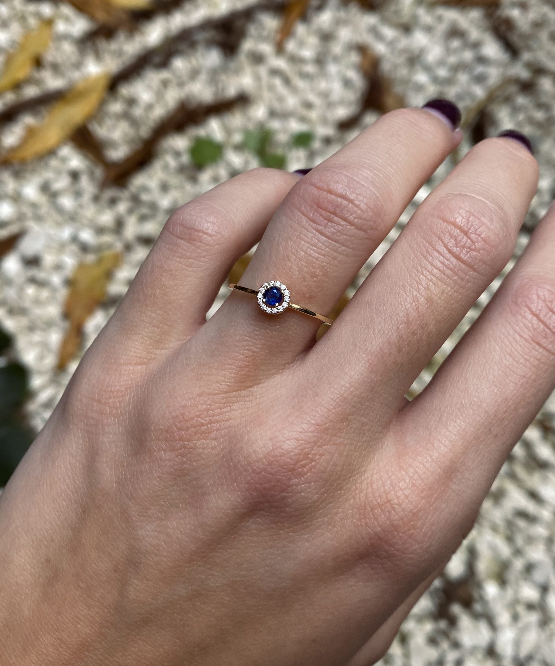 RING RUND Saphir und Diamanten