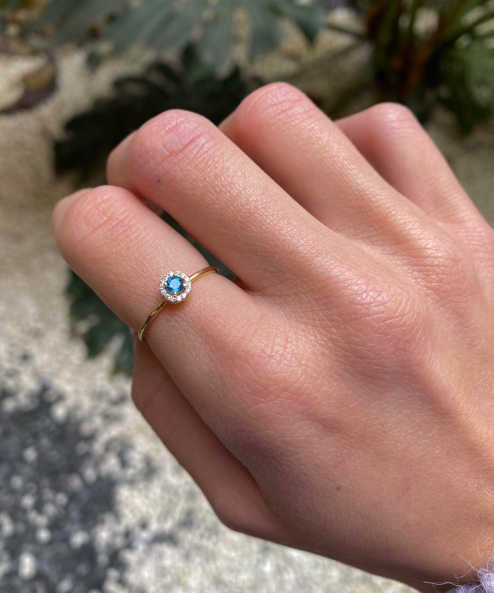 RING ROUND LONDON BLUE