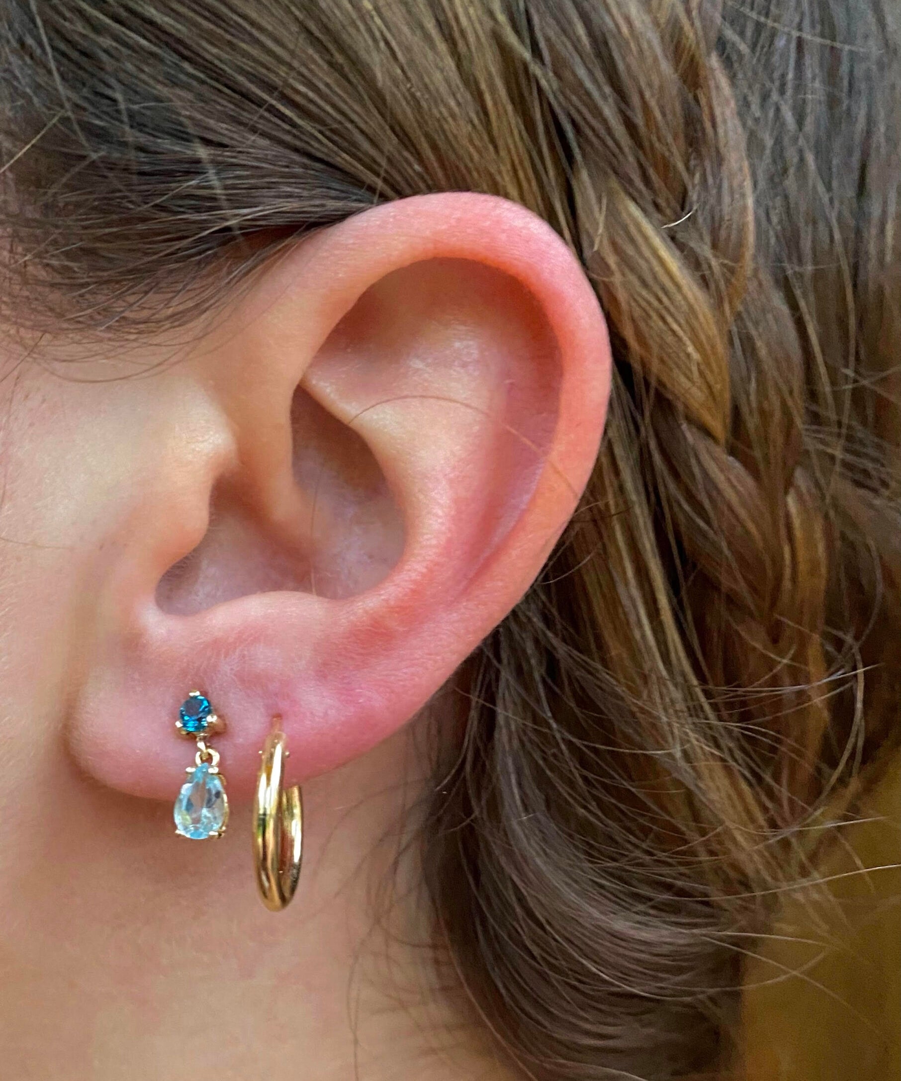 PENDANT PEAR MOVE LONDON BLUE AND SKY TOPAZ