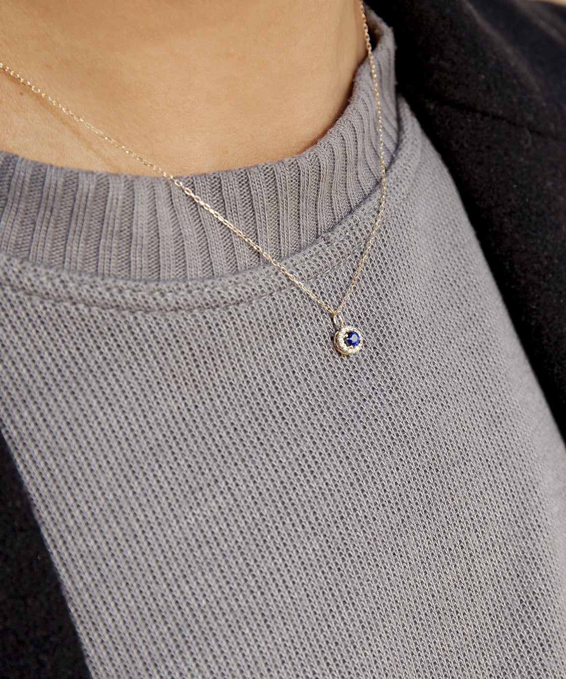 ROUND SAPPHIRE AND DIAMOND PENDANT 0.06CT