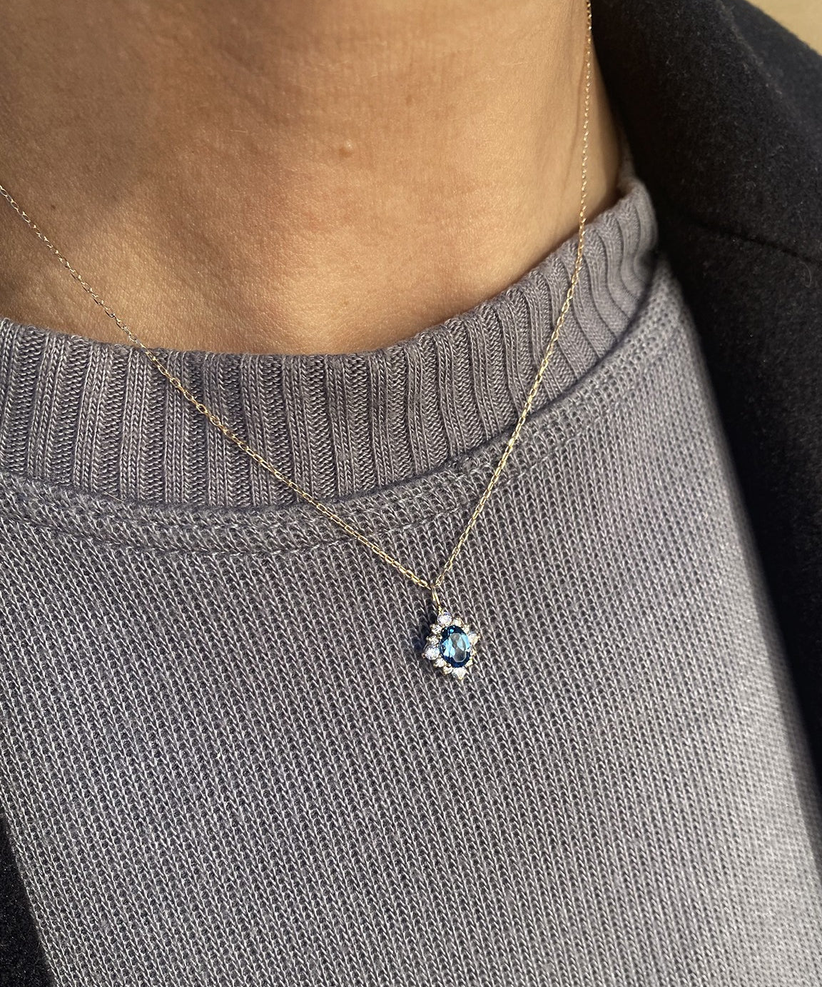 PRINCESS LONDON BLUE PENDANT