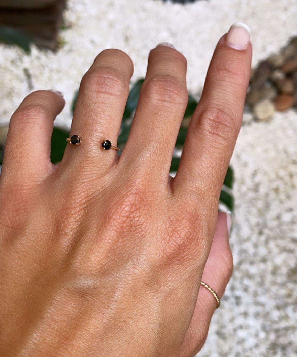ANILLO DOBLE PIEDRA NEGRA