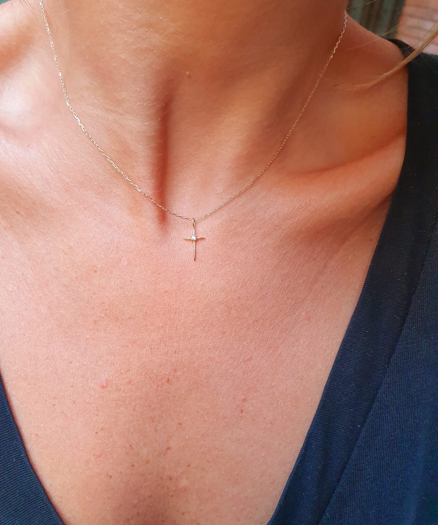 CROSS DIAMOND PENDANT